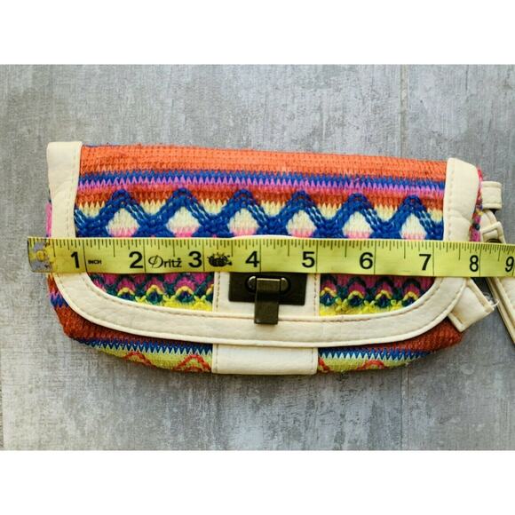 Los Angeles Boutique Boho Bohemian Wristlet Embroidered Handbag Clutch Fold Over - Picture 6 of 7
